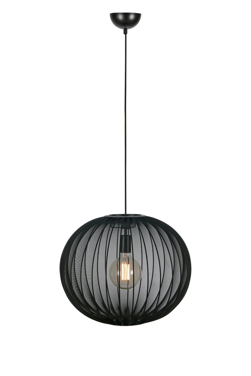 Florence Ø50 Schwarz hängelampe Von Markslöjd - Die Lampe l&auml;sst sich vorteilhaft mit anderen Formen gruppieren, um ein sch&ouml;nes Lichtarrangement zu schaffen.