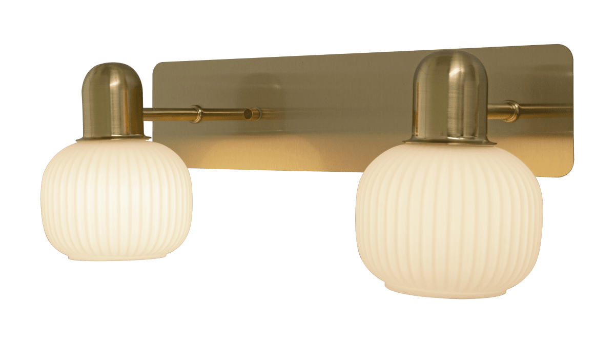 Zoombild von Messina 35cm Mattes Messing badezimmerlampe Von Aneta Lighting - Messina-Wandleuchte aus mattiertem Messing mit 2 opalweißen Schirmen aus geriffeltem Glas.