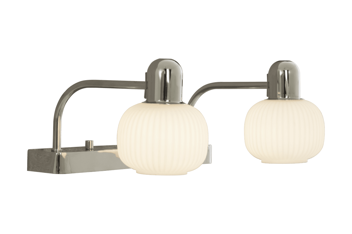 Messina 33cm Chrom badezimmerlampe Von Aneta Lighting - Messina Gefäßbeleuchtung in Chrom mit 2 opalweißen Schirmen aus geriffeltem Glas.