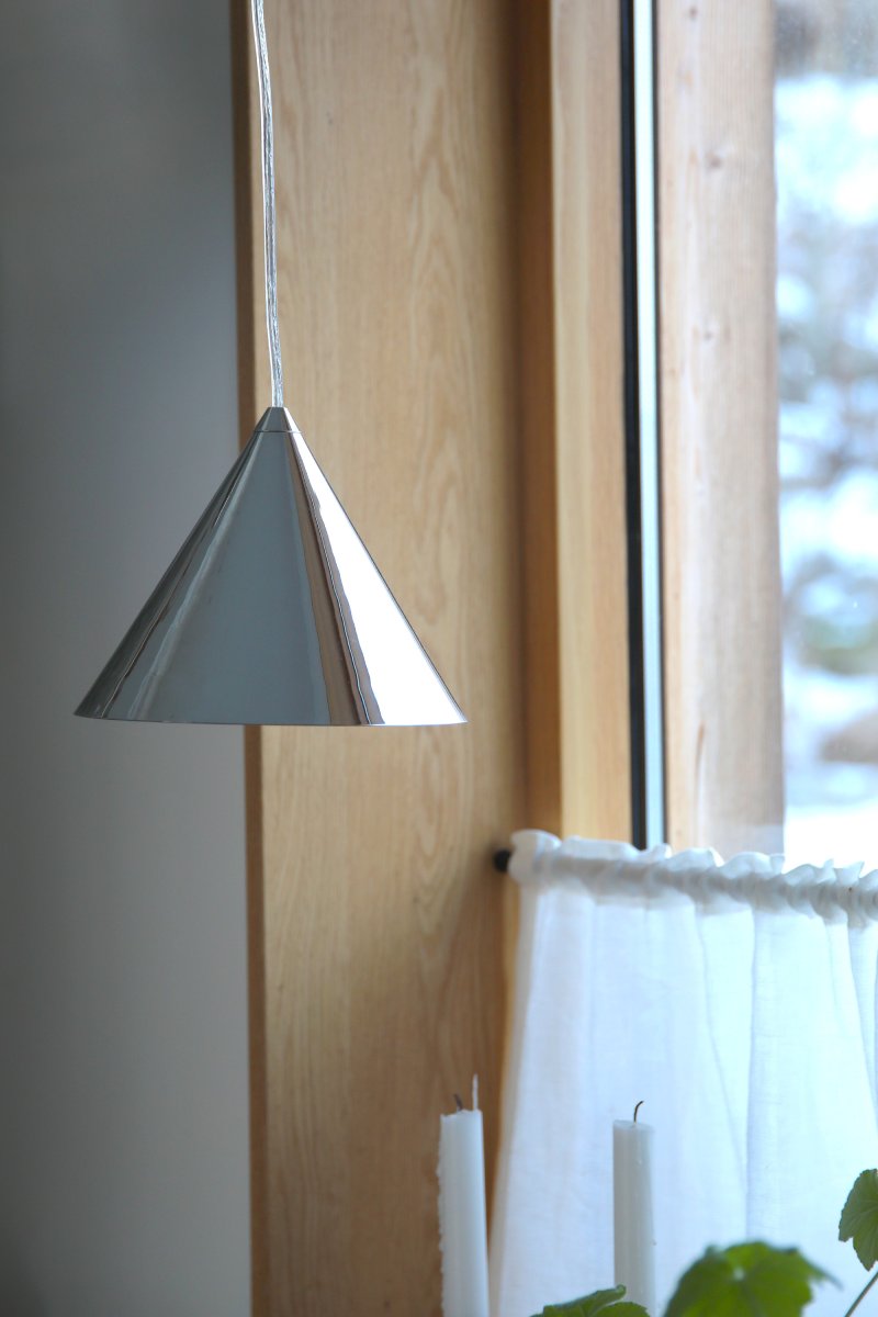 Tip Ø20 Chrom hängelampe Von Markslöjd - Ihr klares und funktionales Design passt sowohl in moderne als auch in zeitlose Umgebungen.