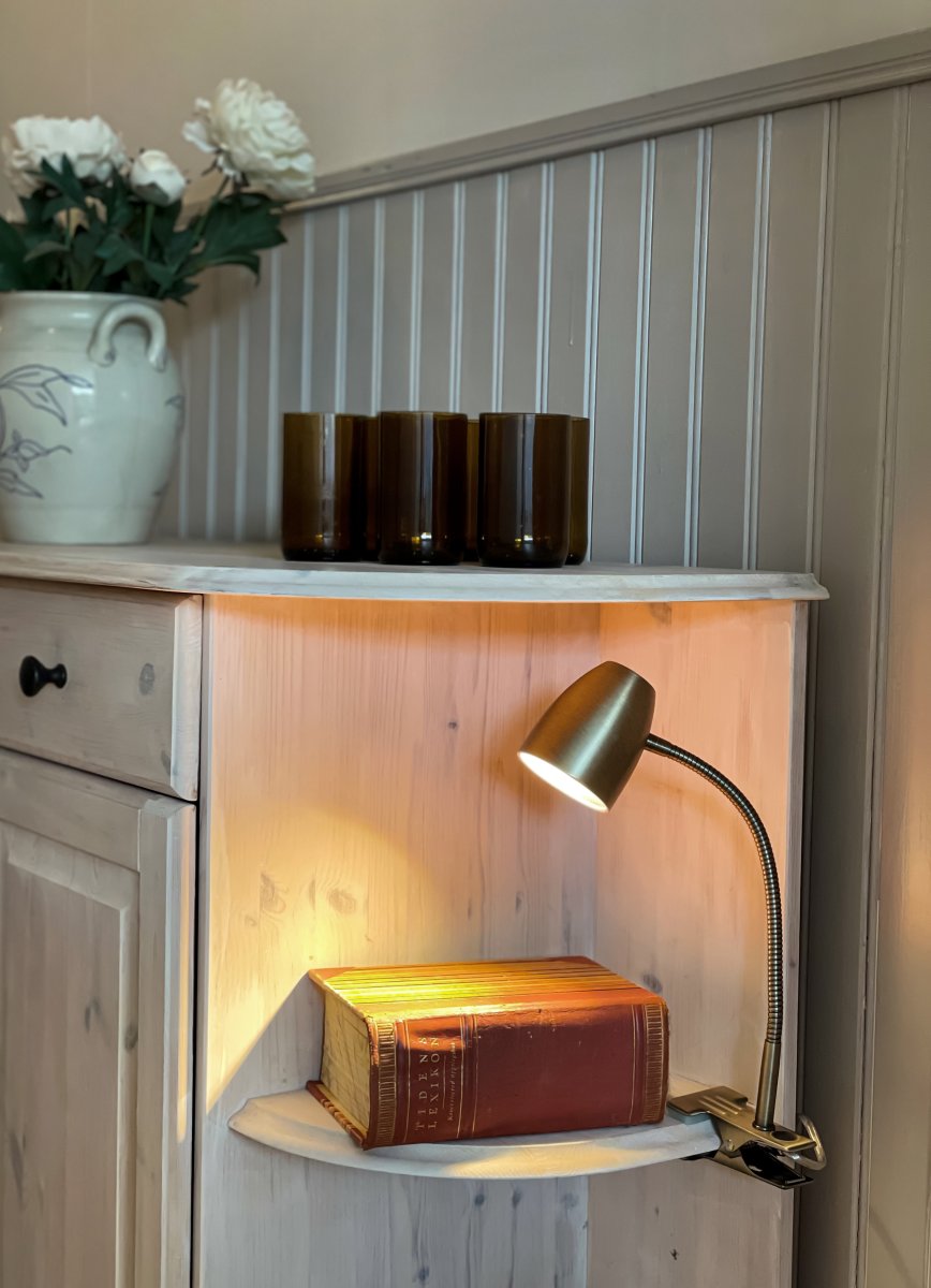 Sandnes Antiquität klemmlampe Von Aneta Lighting - Praktische Klemme f&uuml;r Kopfteil, Schreibtisch oder Regal.