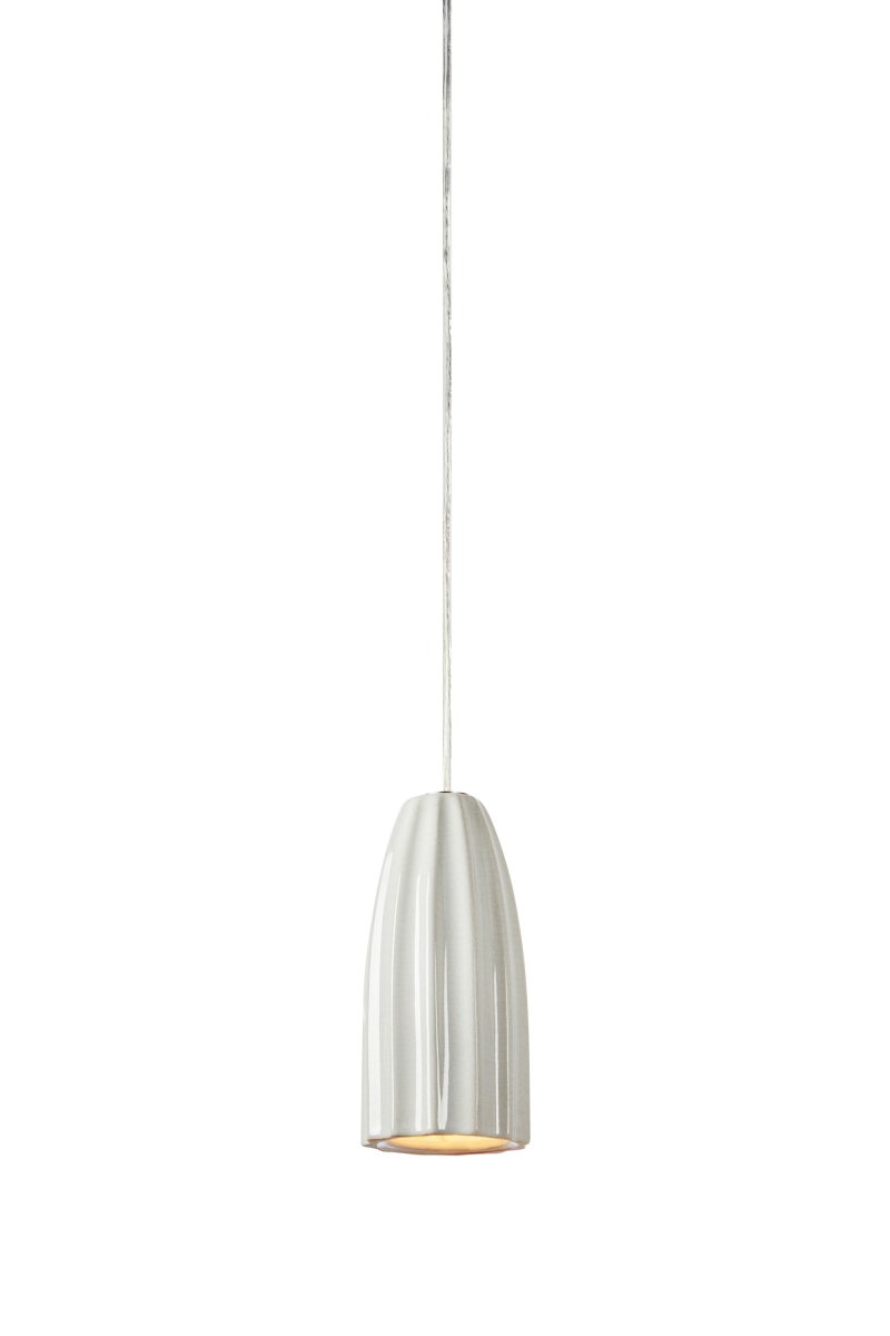 Clay Ø8 Weiß fensterlampe Von Markslöjd - Die glasierte Keramik verleiht der Leuchte eine elegante und lebendige Ausstrahlung, w&auml;hrend die neutrale wei&szlig;e Farbe eine harmonische Kombination mit verschiedenen Einrichtungsstilen erm&ouml;glicht.