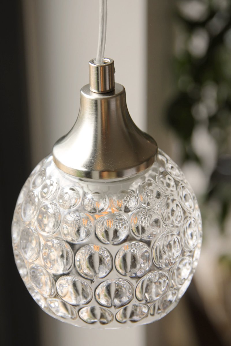 Clear Ø12 Transparent fensterlampe Von Markslöjd - Die Leuchte wird mit einem 3,5 m langen transparenten Kabel, einem Netzschalter und einem Netzstecker geliefert.