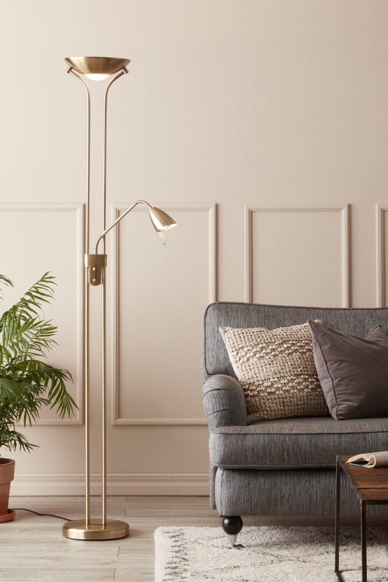 Detroit Oxidiert stehlampe Von Markslöjd - Detroit Uplight ist eine sehr praktische und stilvolle Wohnzimmerlampe, die auch .