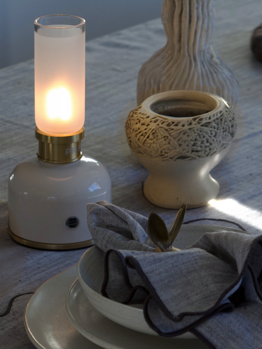 Frida 22cm Weiß tragbare Von PR Home - Sie schafft eine warme und stimmungsvolle Atmosph&auml;re mit einer Farbtemperatur von ca.