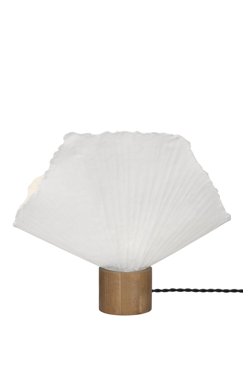Tropez 35cm Eiche/Weiß tischlampe Von Globen Lighting - Da die Leuchte aus lebendigem Material handgefertigt ist, können Abweichungen in Form und Ausdruck auftreten, was jede Tropez zu einem Unikat macht.