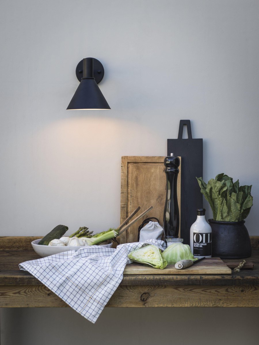 MiniTripp Schwarz außenlampe Von PR Home - Mit E27-Lampenfassung, geeignet für die Verwendung sowohl mit herkömmlichen Glühlampen als auch mit neueren LED-Lichtquellen, max.