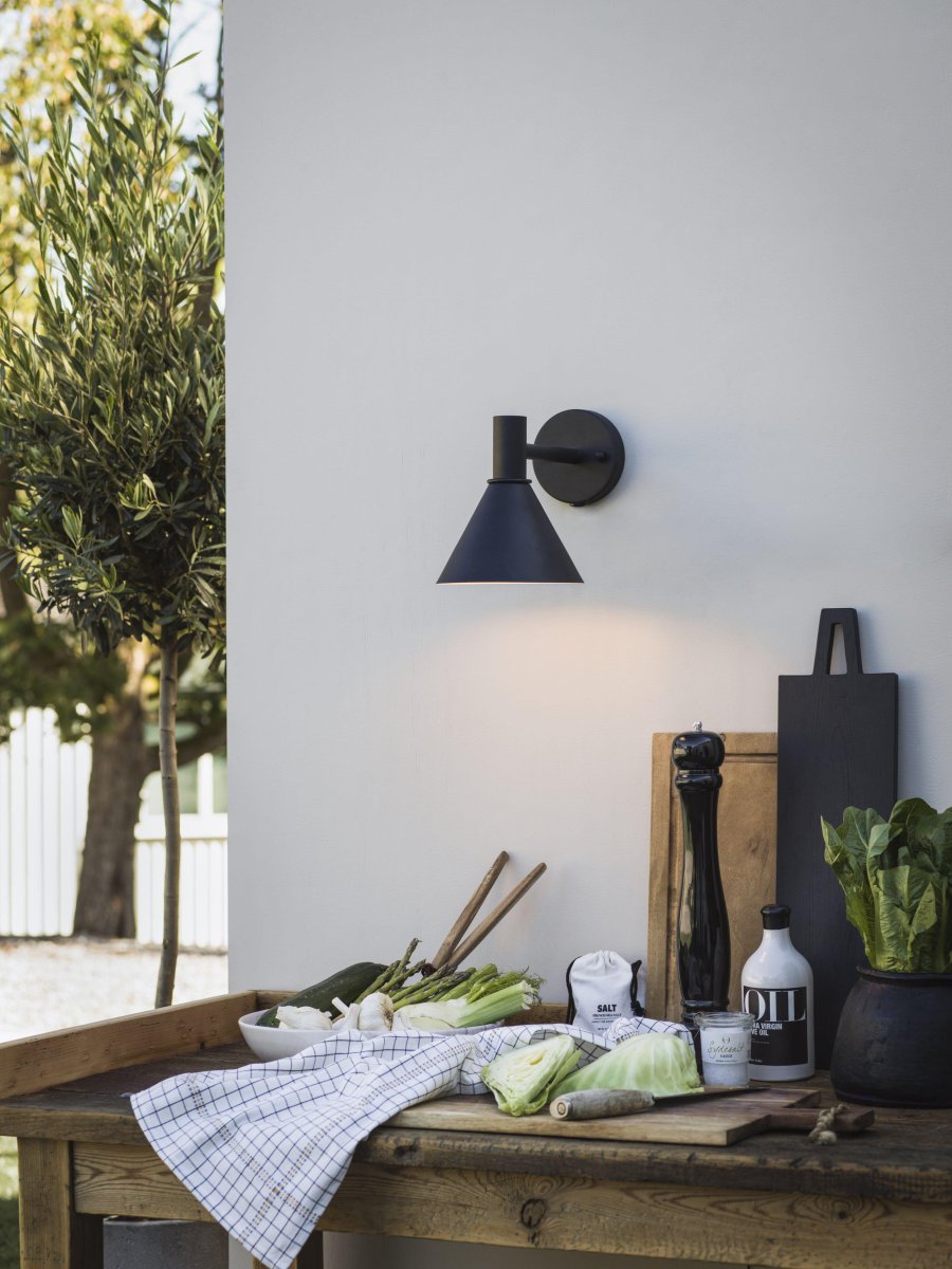 MiniTripp Schwarz außenlampe Von PR Home - Mit E27-Lampenfassung, geeignet für die Verwendung sowohl mit herkömmlichen Glühlampen als auch mit neueren LED-Lichtquellen, max.