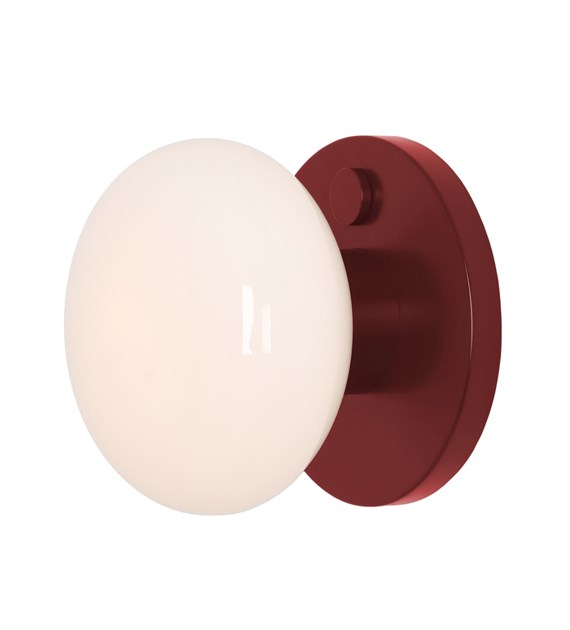 Flo Ø20 Burgund wandlampe Von Artera - Die Flo Wandleuchte aus burgunderfarbenem Metall mit weißem Glasschirm hat ein modernes und stilvolles Design, das ein weiches und angenehmes Licht verbreitet.