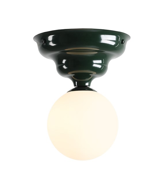 Wave Ø17 Dunkelgrün deckenleuchte Von Artera - Sie hat einen dunkelgrünen Rahmen mit sanft gewelltem Design und einen runden weißen Glasschirm, der ein angenehmes und gleichmäßiges Licht im Raum verbreitet.