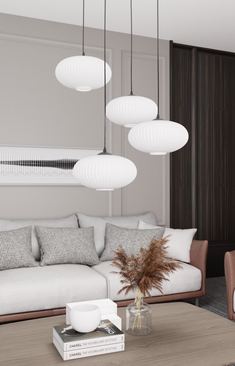 Coco Ø70 Weiß hängelampe Von Emibig Lighting - Die stilvollen Opalglaskuppeln verbreiten ein blendfreies Licht, das dem Raum eine leichte und weiche Atmosph&auml;re verleiht.