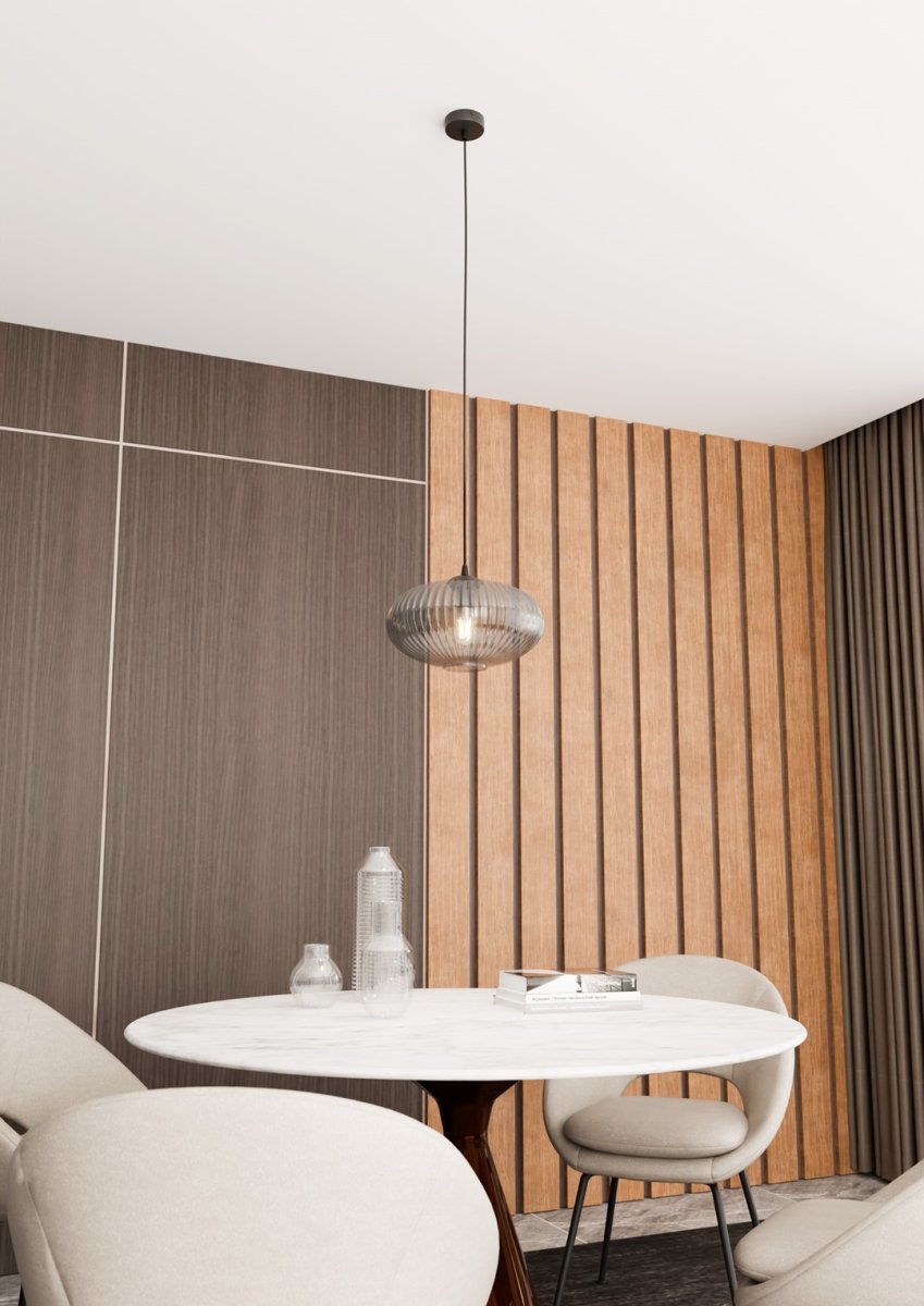 Coco Ø30 Rauchfarben hängelampe Von Emibig Lighting - Die Deckenleuchte Coco ist eine moderne Pendelleuchte, die Eleganz mit Funktionalit&auml;t verbindet.
