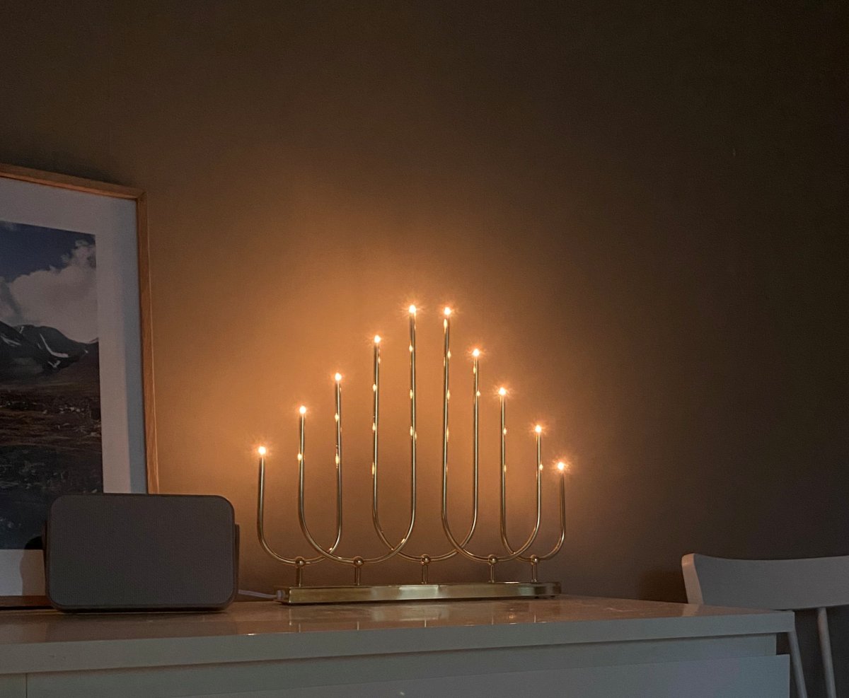 Novum Messing Von Star Trading - Novum leuchtet wundersch&ouml;n und verbreitet eine wunderbare Weihnachtsstimmung.