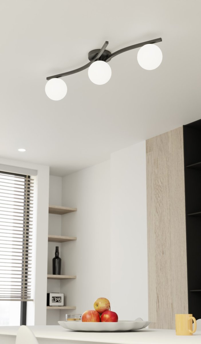 Opus 84cm Weiß deckenleuchte Von Emibig Lighting - Die schlichte Form und die Opalglaskuppeln verleihen dem Raum Weichheit und Leichtigkeit, w&auml;hrend die Lampe ein angenehmes, diffuses Licht verbreitet.