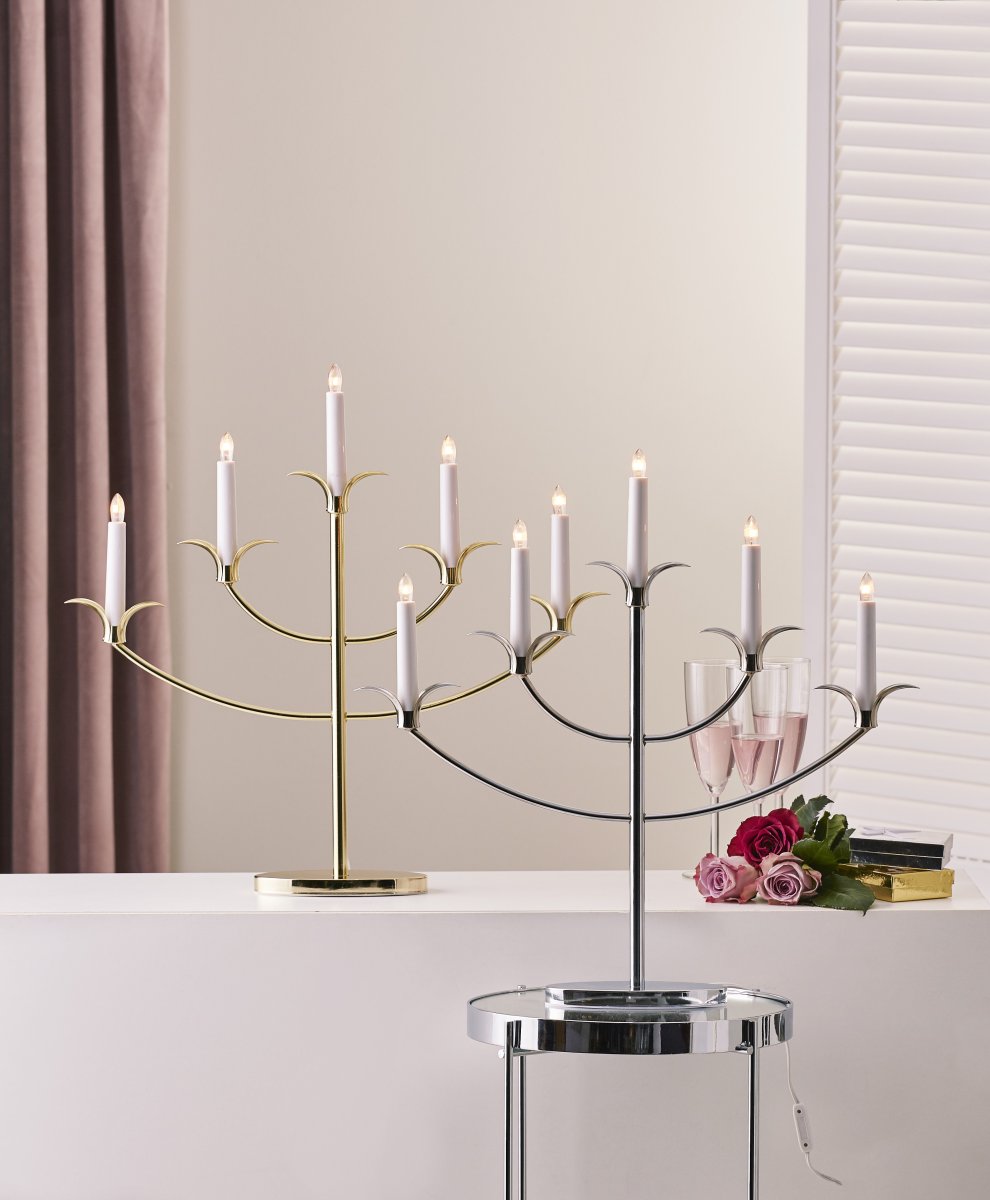 Tilpi Messing Von Star Trading - Seine einzigartigen Details rund um die Kerzenhalter machen ihn zu etwas Besonderem und Auff&auml;lligem.