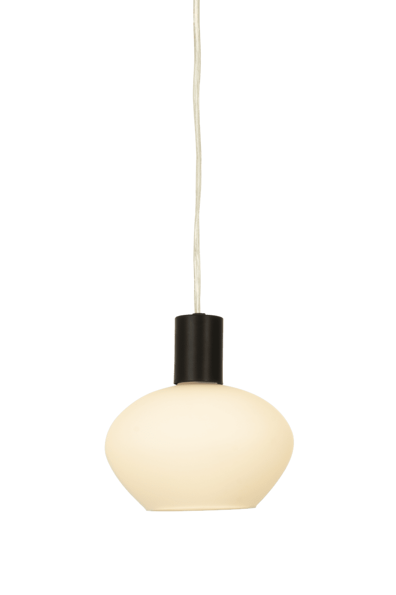 Bell Ø15 Weiß fensterlampe Von Aneta Lighting - Gefertigt aus schwarzem Metall mit einem runden Schirm aus Opalglas, der ein sanftes und angenehmes Licht spendet.