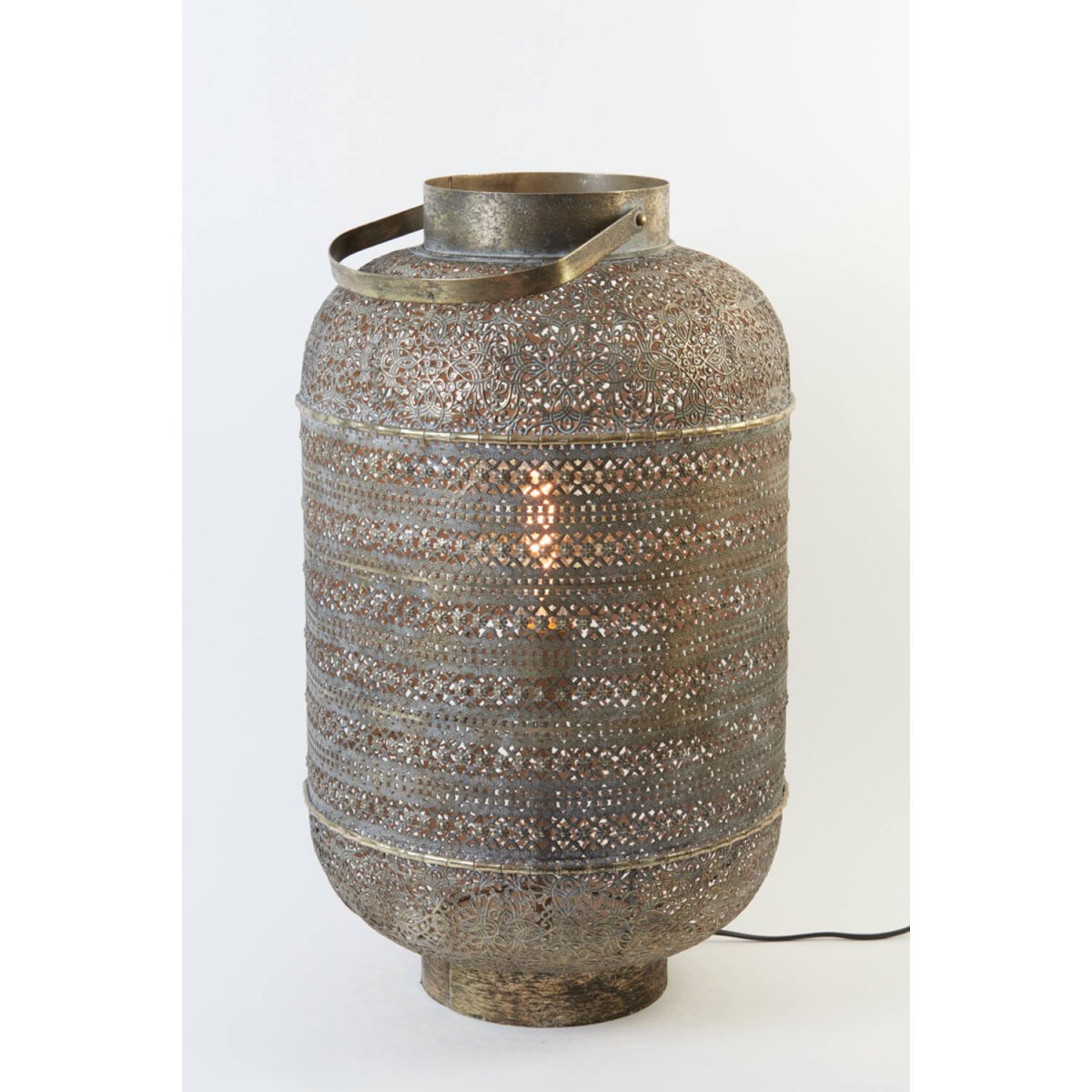 Udupi 62cm Bronze tischlampe Von Light & Living - Schaffen Sie eine warme und einladende Atmosph&auml;re mit Udupi, einer eleganten Lampe in Bronze-Optik.