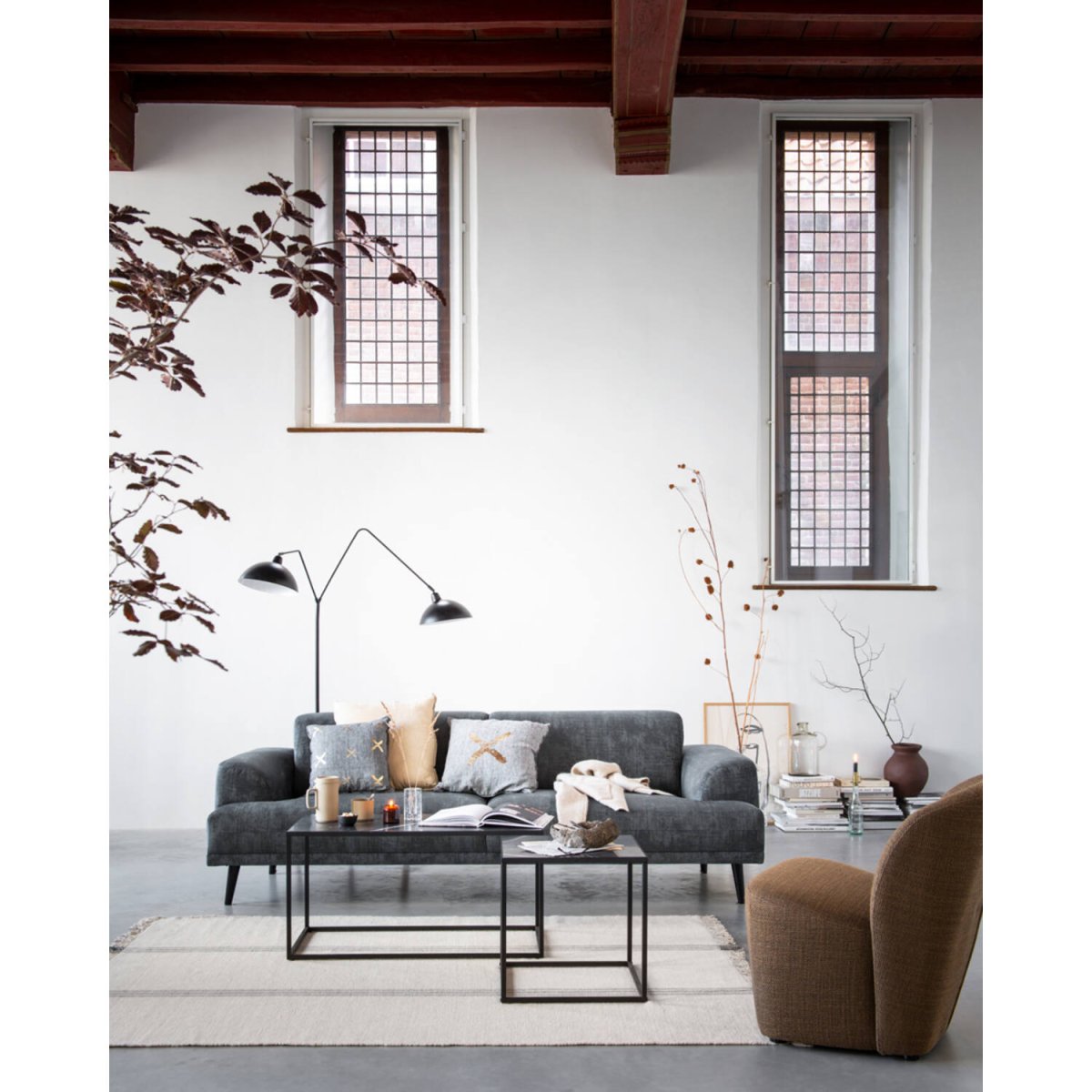 Orion 2 Schwarz stehlampe Von Light & Living - Orion ist eine elegante Stehlampe aus mattschwarzem Eisen, perfekt für moderne Innenräume.