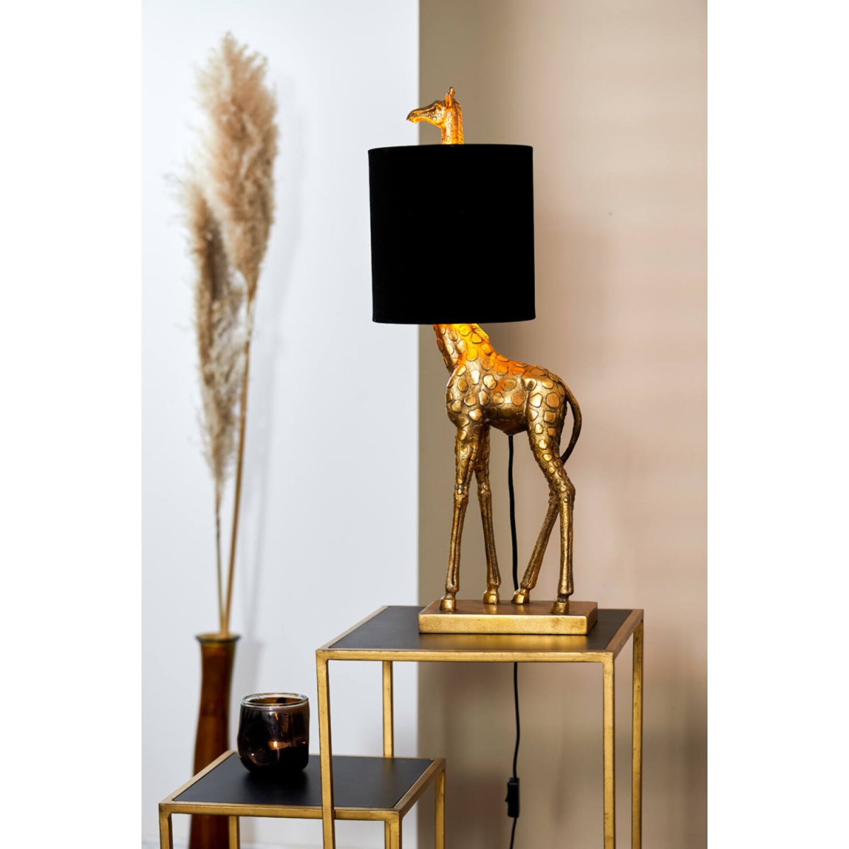 Giraffe 68cm Gold tischlampe Von Light & Living - Giraffe ist eine einzigartige Tischlampe, die kühnes Design mit Eleganz verbindet.
