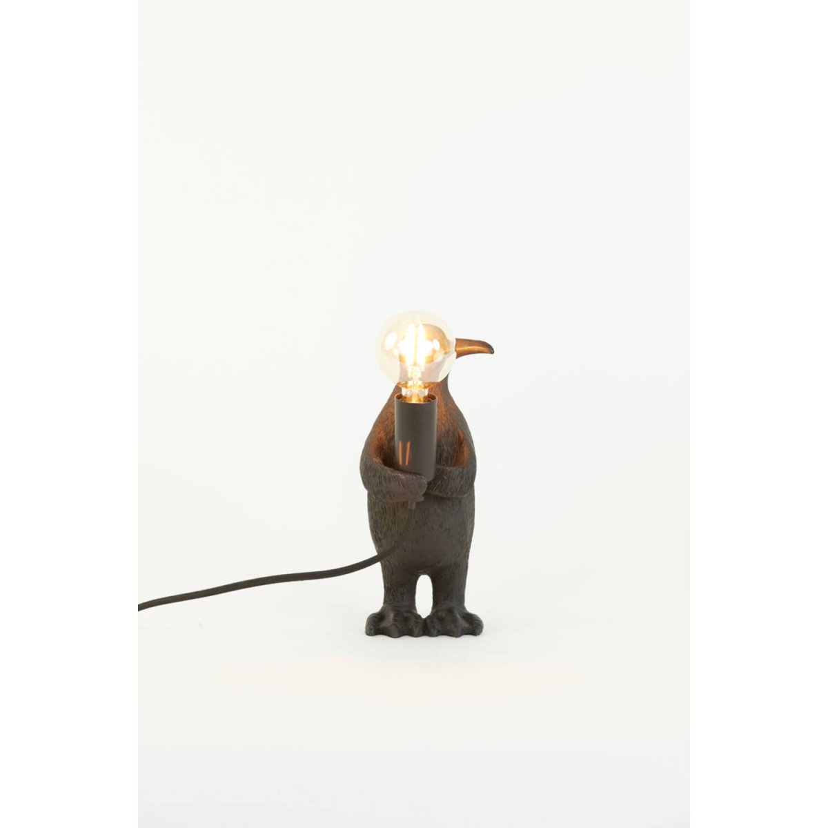 Penguin 24cm Schwarz tischlampe Von Light & Living - Penguin ist eine charmante und verspielte Lampe, die Licht und Freude in Ihr Zuhause bringt!