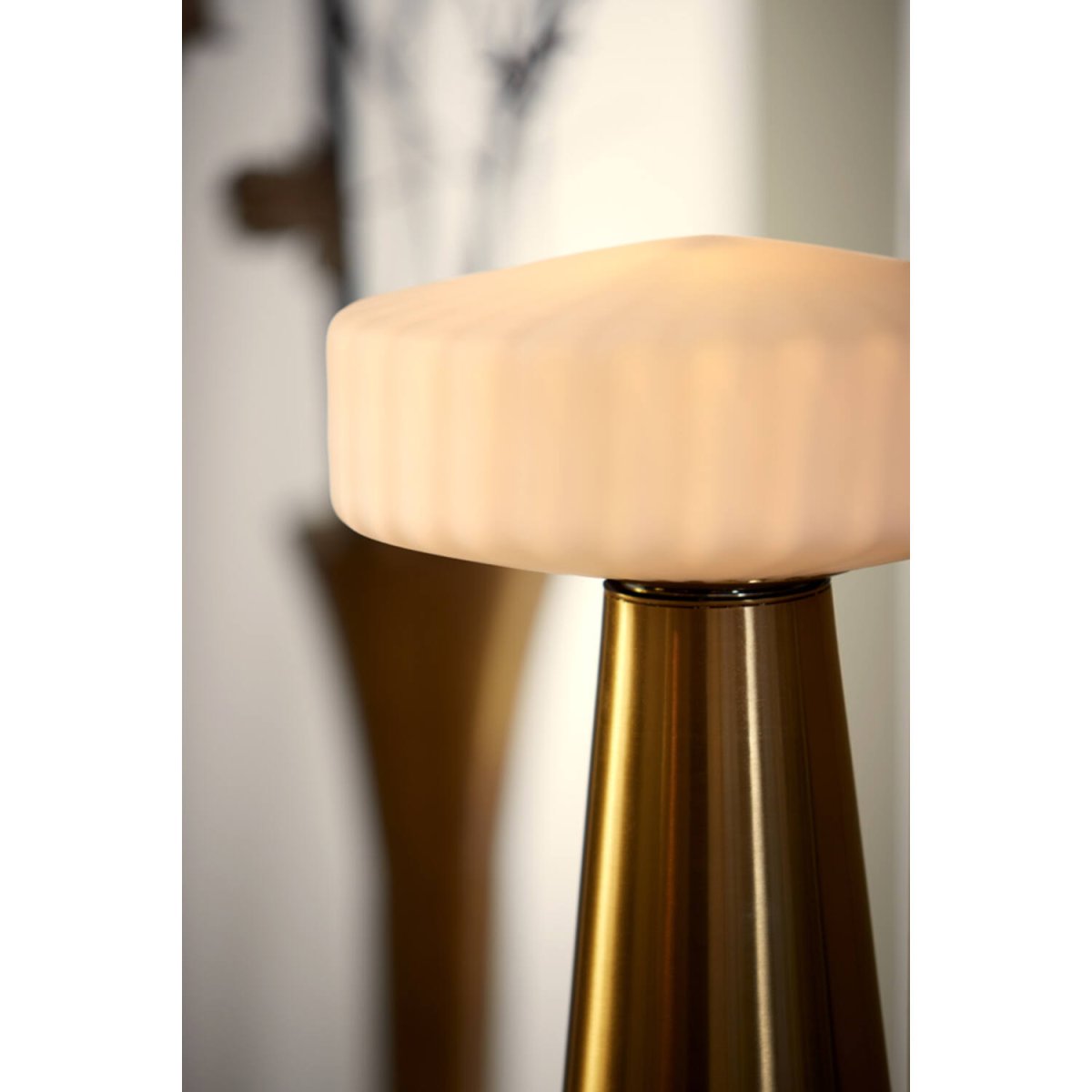 Pleat 45cm Gold/Weiß tischlampe Von Light & Living - 