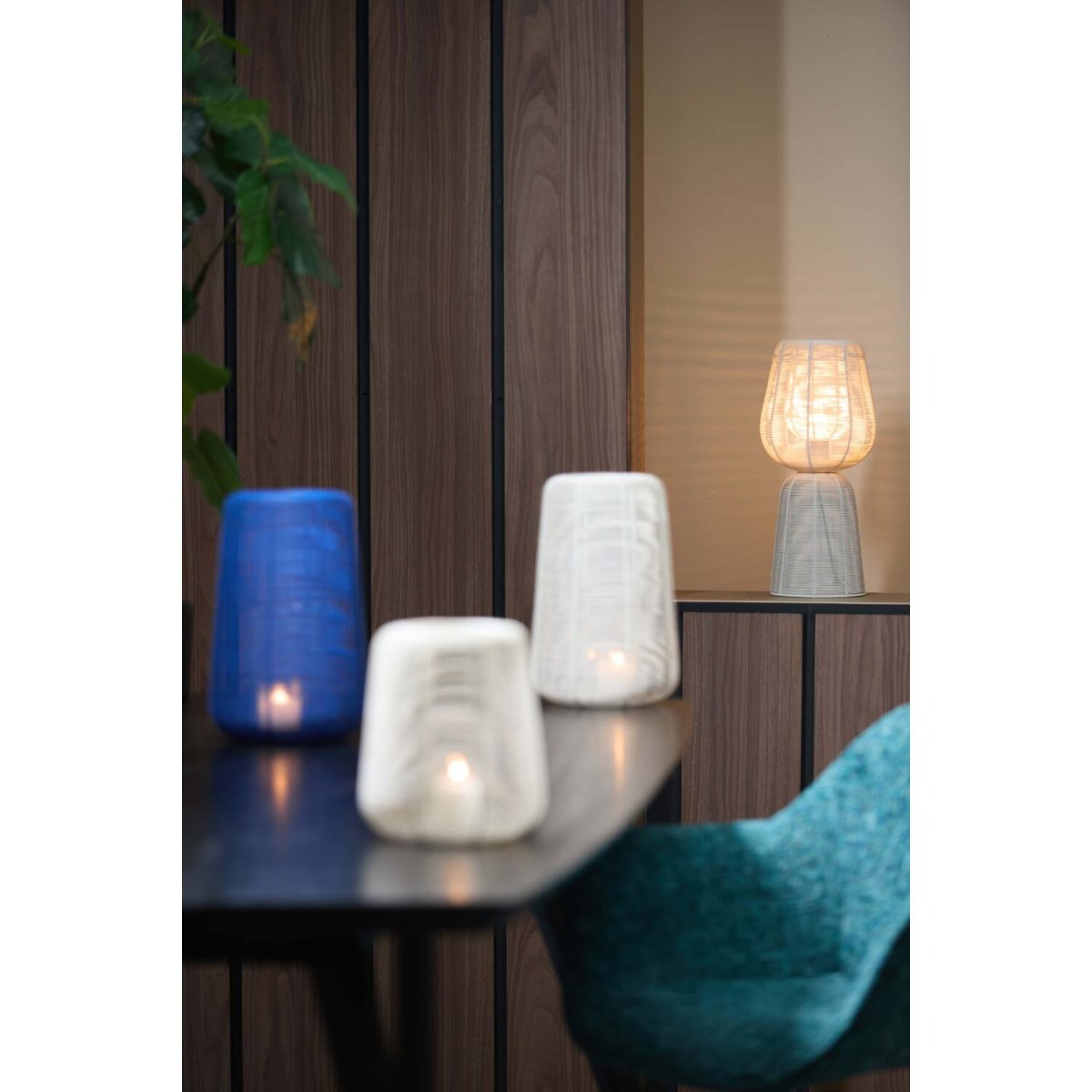 Aboso 42cm Cremeweiß tischlampe Von Light & Living - Ihre einzigartige Form verleiht ein modernes und elegantes Ambiente und passt perfekt in jedes Interieur im Industrie- und skandinavischen Stil.