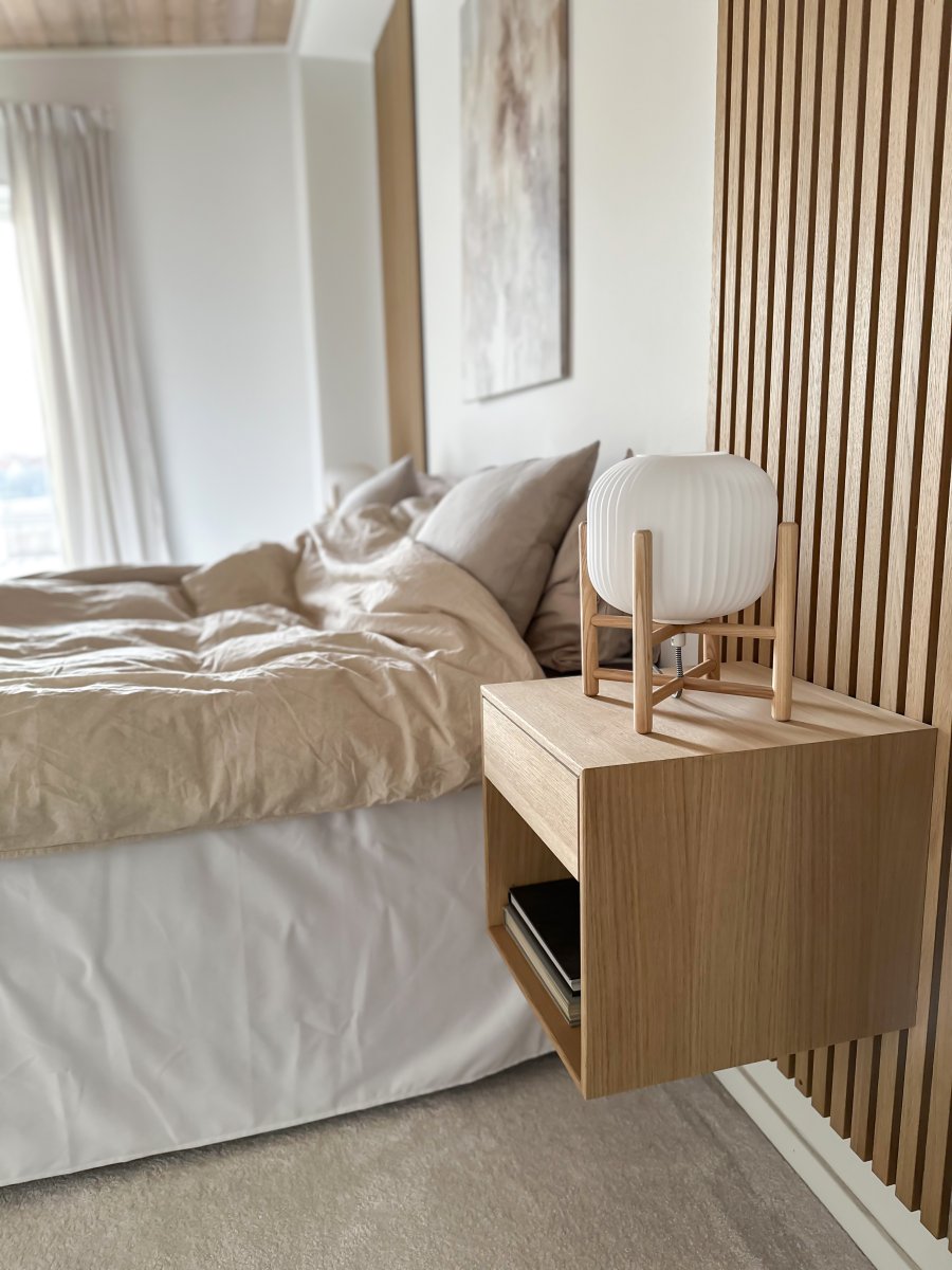 Vinda 30cm Holz tischlampe Von Aneta Lighting - in der Lampe und Glas im Schirm.