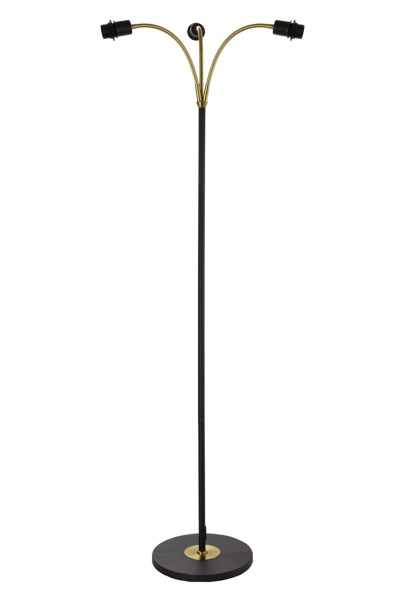 Ljusdal 3 Schwarz stehlampe Von Aneta Lighting - Geeignet als Suchscheinwerfer mit 3 verstellbaren Armen und separaten Netzschaltern.