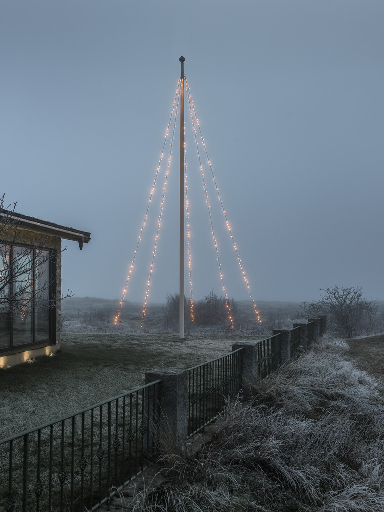 Flaggenmast-Beleuchtung amber 8m Schwarz Von Konstsmide - Schutzart IP44 für den Einsatz im Freien – beständig gegen Wetter und Wind.