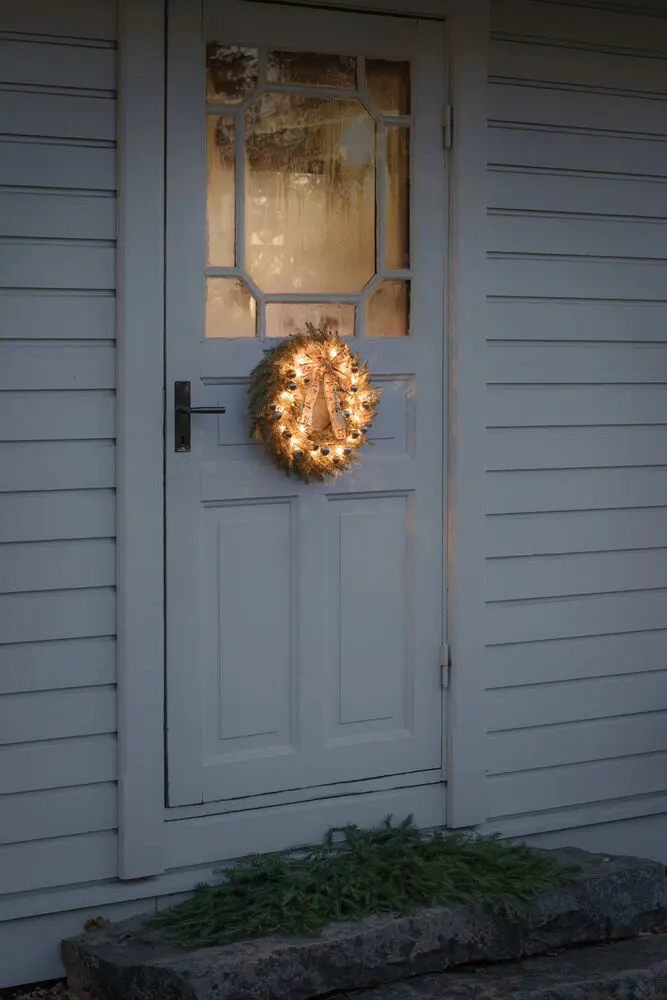 Grankrans Ø40 Grün Von Konstsmide - Perfekt f&uuml;r die T&uuml;r oder die Wand &ndash; verbreitet warme Weihnachtsstimmung.