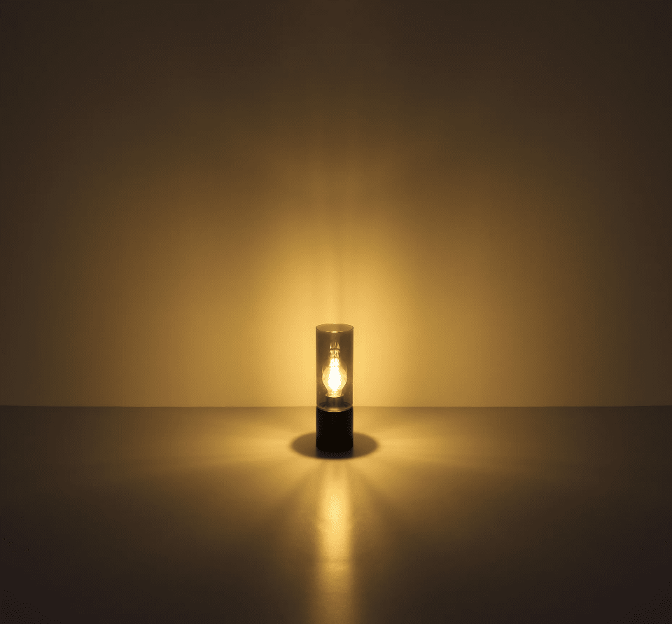 Annika 30cm Schwarz tischlampe Von Globo Lighting - Wird mit schwarzem Kabel, Schalter und Stecker geliefert.