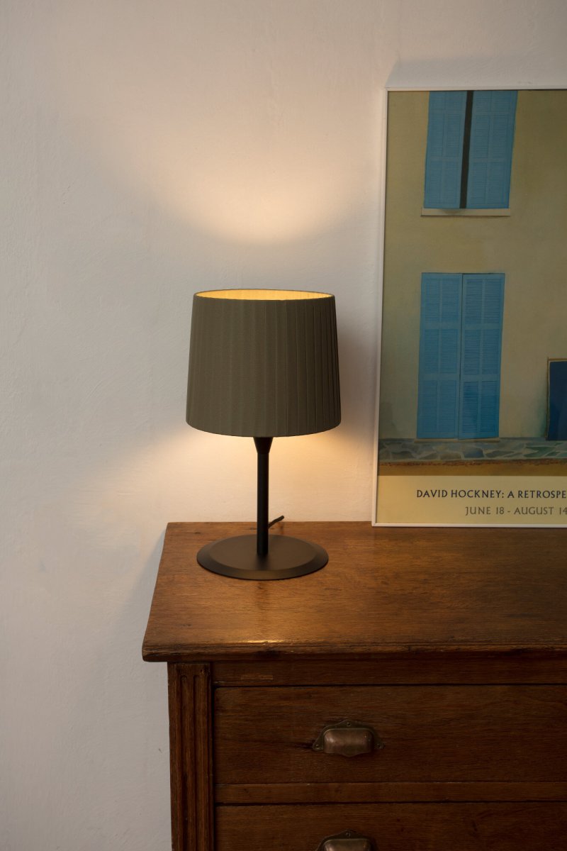 Samba 50cm Grün tischlampe Von Faro Barcelona - Perfekt f&uuml;r Privathaushalte und Hotelumgebungen, in denen Design und Atmosph&auml;re im Mittelpunkt stehen.