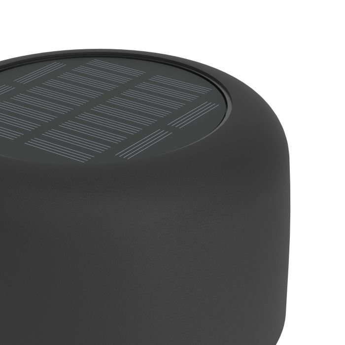 Roccanova 30cm Schwarz solarleuchte Von Eglo - Roccanova ist eine stilvolle, solarbetriebene Tischlampe, die Form und Funktion für den Innen- und Außenbereich vereint.