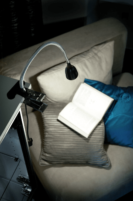 Stella Schwarz klemmlampe Von Airam - Dank des flexiblen Metallschafts k&ouml;nnen Sie das Licht ganz einfach und frei dorthin richten, wo Sie m&ouml;chten.