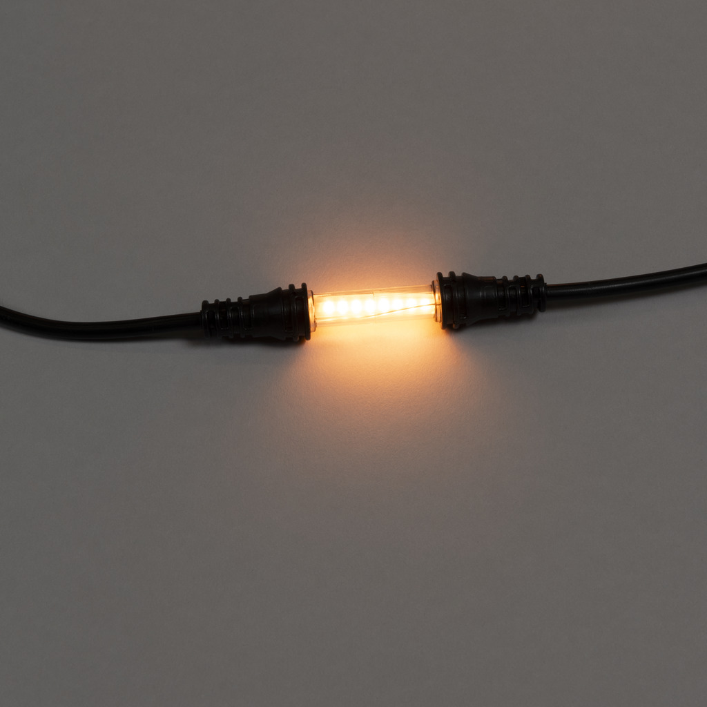 Lichterketten-Starterset Amber 6m Schwarz Von Konstsmide - Lichterketten-Starterset mit 20 l&auml;nglichen bernsteinfarbenen LED-Lichtern, die ein warmes und stimmungsvolles Licht verbreiten.