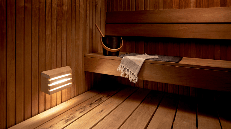 Saunaled H Holz Von Airam - Die Leuchte ist dimmbar, sodass Sie die Lichtmenge je nach Situation anpassen k&ouml;nnen.