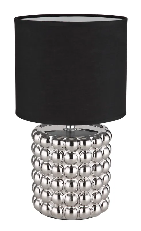 Valentino 33cm Chrom tischlampe Von Globo Lighting - P&aring; en cylinderformad fot i krompl&auml;terad keramik vilar en stilren, svart textilsk&auml;rm.