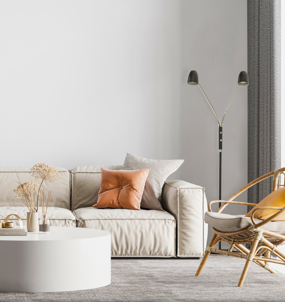Sandnes 2 Schwarz stehlampe Von Aneta Lighting - Mit zwei flexiblen Armen eignet sie sich perfekt als Leselampe und verf&uuml;gt &uuml;ber zwei separate Netzschalter mit integriertem Dimmer, wodurch die Helligkeit je nach Bedarf reguliert werden kann.