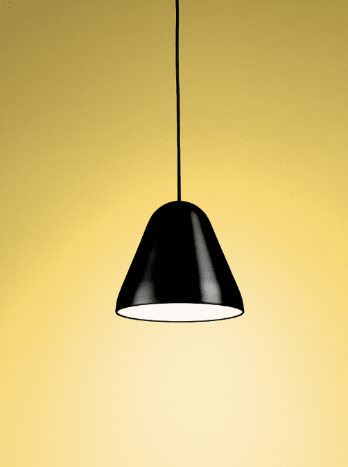 Enna Ø22 Schwarz hängelampe Von Airam - Ihre abgerundete Form verleiht ihr einen sanften und modernen Ausdruck, während der weiße Diffusor unter dem Lampenschirm das Licht gleichmäßig und stimmungsvoll im Raum verteilt.