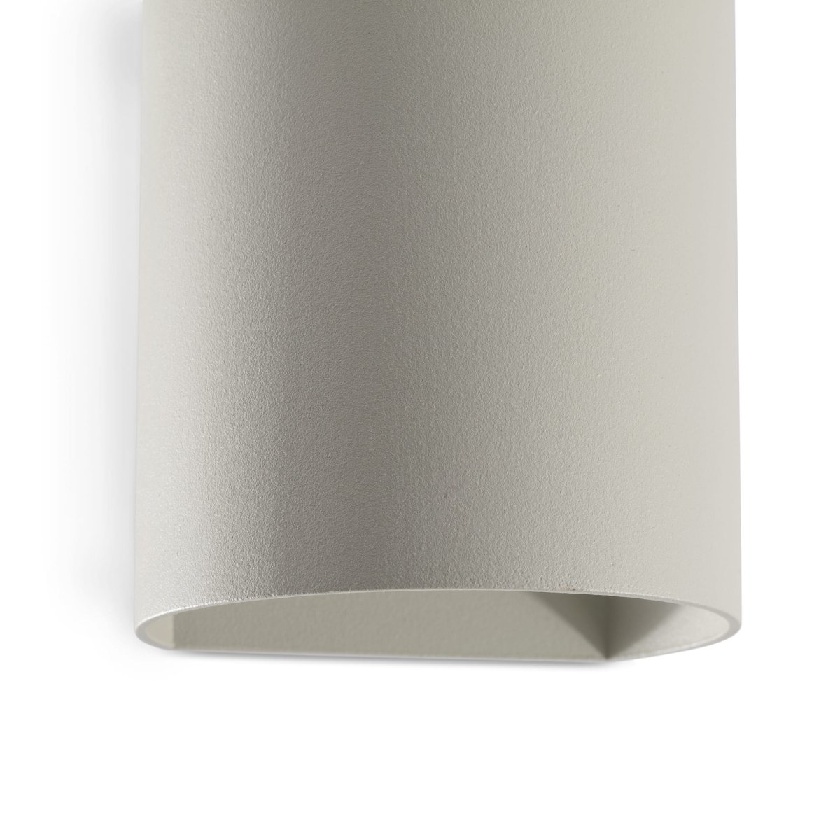 Sole 10cm Grau wandlampe Von Faro Barcelona - Sole ist eine graue Wandleuchte mit matter Oberfl&auml;che, die Funktion und Form in einem kompakten Format vereint.