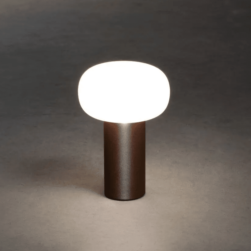 Antibes 20cm Rost tragbare Von Konstsmide - Zusätzlich ist die Lampe mit RGB-Farbwechsel ausgestattet.