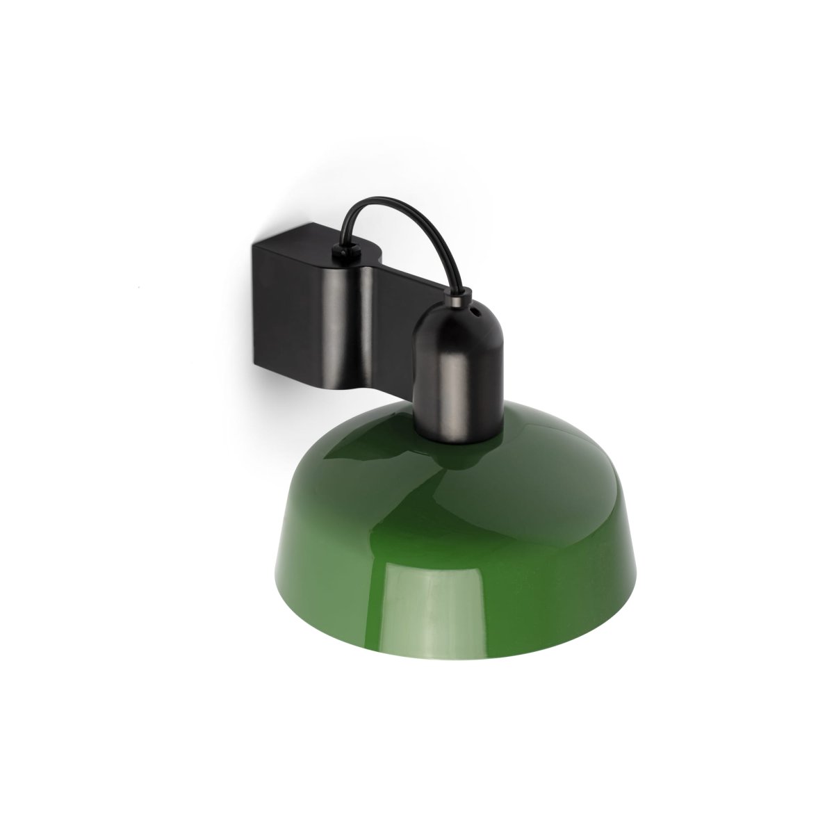Tatawin Ø18 Grün wandlampe Von Faro Barcelona - Tatawin ist eine Wandleuchte mit schwarzer Struktur und gr&uuml;nem Metallschirm, der fokussiertes Licht spendet.