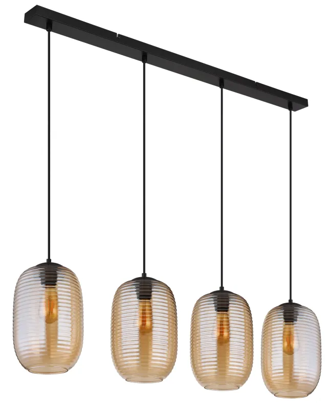 Jefrey 110cm Bernstein hängelampe Von Globo Lighting - Denna eleganta taklampa har en avl&aring;ng form och &auml;r utrustad med fyra rundade glaskupor i varm b&auml;rnstensf&auml;rg.