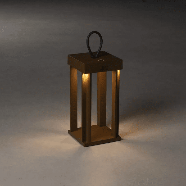 Cannes 42cm Rost tragbare Von Konstsmide - Die Lampe ist mit einem Touchdimmer ausgestattet, sodass Sie Helligkeit und Farbtemperatur einstellen können.