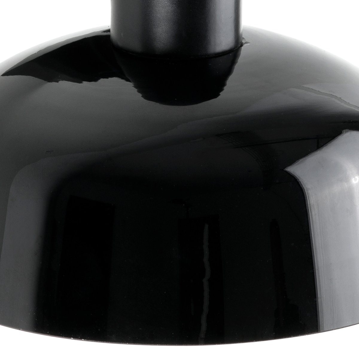 Tatawin Ø18 Schwarz hängelampe Von Faro Barcelona - Mit ihrer einzigartigen Silhouette und ihrem architektonischen Ausdruck wird Tatawin zu einer stilvollen und charakteristischen Beleuchtung f&uuml;r private und &ouml;ffentliche R&auml;ume.