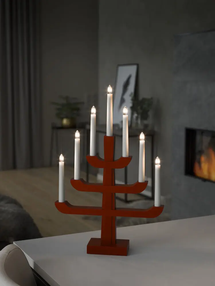 Candelabra 7 Lights ROT Von Konstsmide - Mit seinen drei stilvollen Ebenen und sieben warmweißen Lichtern verbindet es klassischen Charme mit modernem Design.