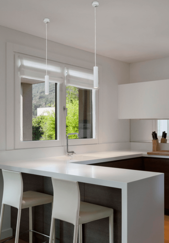 Ora Ø4 Weiß hängelampe Von Faro Barcelona - ORA LED besteht aus einem Strahler und einer Pendelleuchte in weißer Ausführung.
