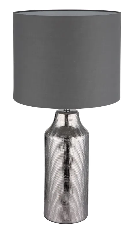 Elden 60cm Silber tischlampe Von Globo Lighting - Den silverf&auml;rgade keramiska basen i kombination med den gr&aring;a cylindriska textilsk&auml;rmen skapar en sofistikerad kontrast och blir en stilfull inredningsdetalj.