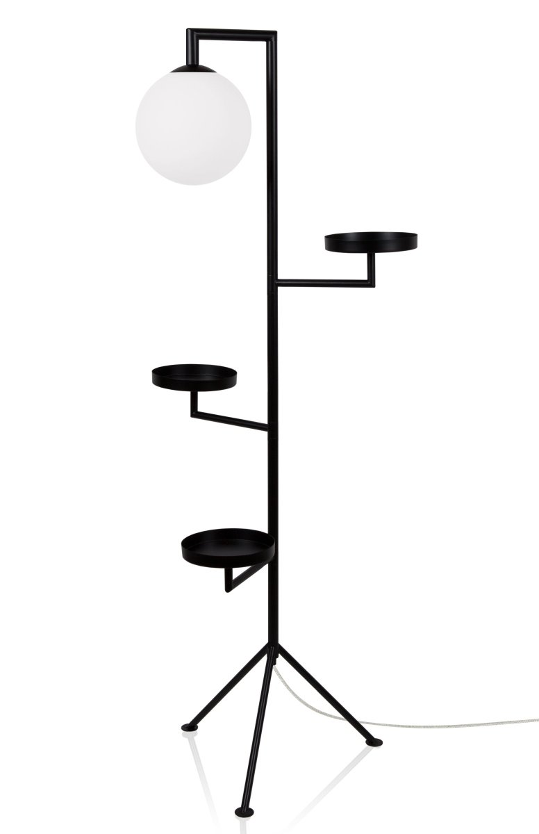 Astoria Schwarz stehlampe Von Globen Lighting - Astoria vereint Funktion und Design und kann &uuml;berall eingesetzt werden, vom Flur &uuml;ber einen Sockel bis hin zur Leselampe.