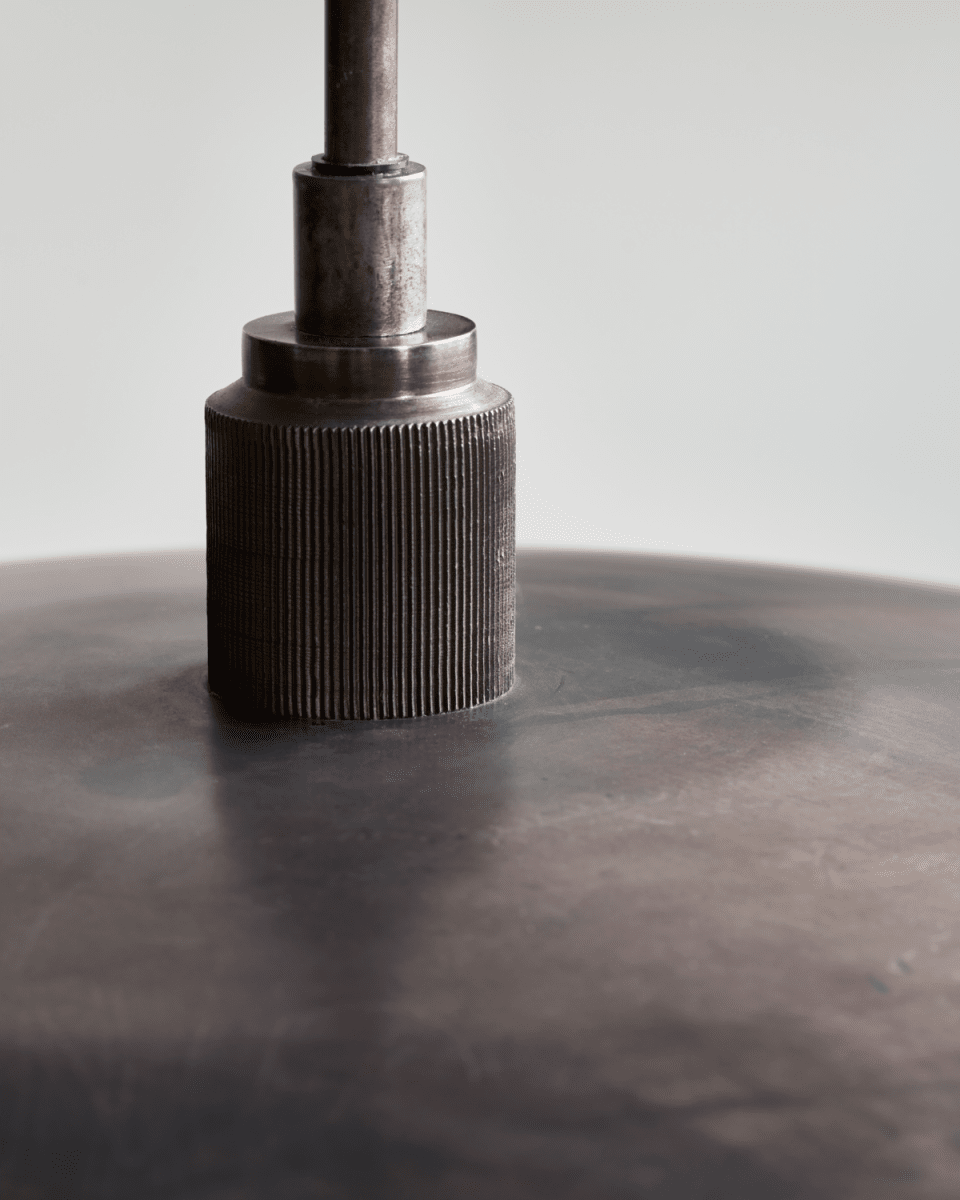 Boston Ø60 Antikbraun hängelampe Von House Doctor - Es schafft auf jeden Fall eine gemütliche Atmosphäre für Abendessen und Brettspiele mit Freunden und Familie.